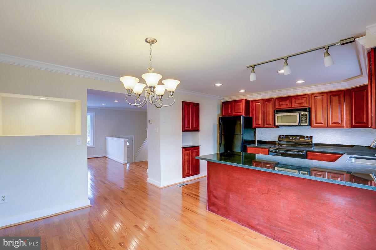4003 Issacs Road Baltimore, MD 21220 - Photo 15 of 30 Kitchen