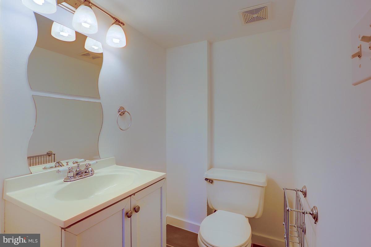 4003 Issacs Road Baltimore, MD 21220 - Photo 25 of 30 Bath