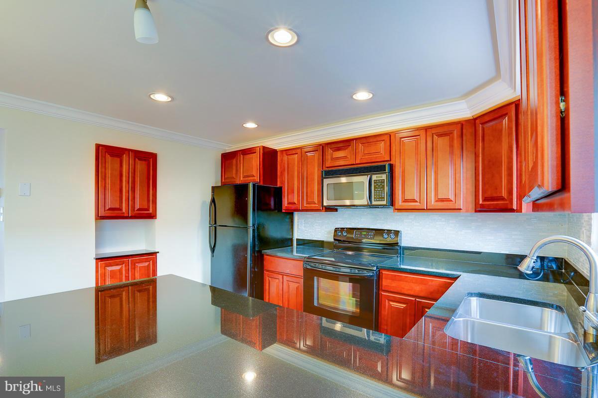 4003 Issacs Road Baltimore, MD 21220 - Photo 10 of 30 Kitchen