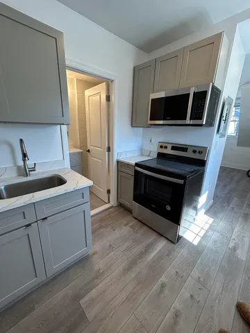 $1,900 | 20 Chapel Street, Unit 5, Portsmouth, NH 03801