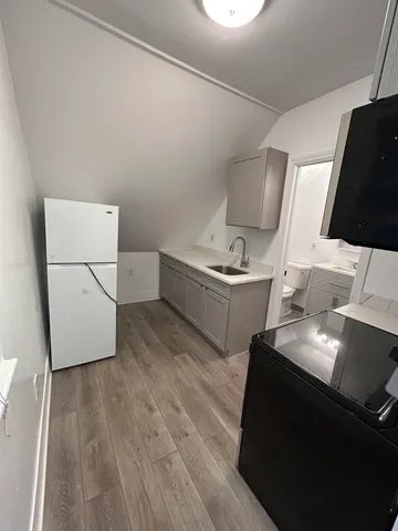 $1,900 | 20 Chapel Street, Unit 5, Portsmouth, NH 03801