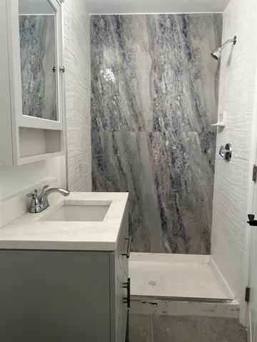 $1,900 | 20 Chapel Street, Unit 5, Portsmouth, NH 03801