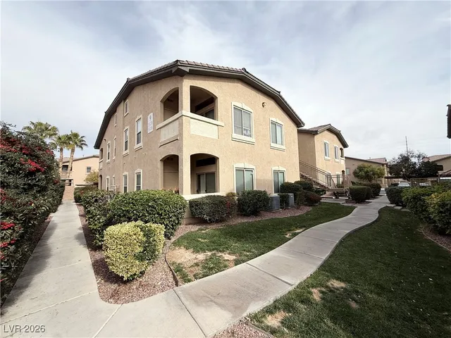$1,035 | 8985 South Durango Drive, Unit 1034, Las Vegas, NV 89113