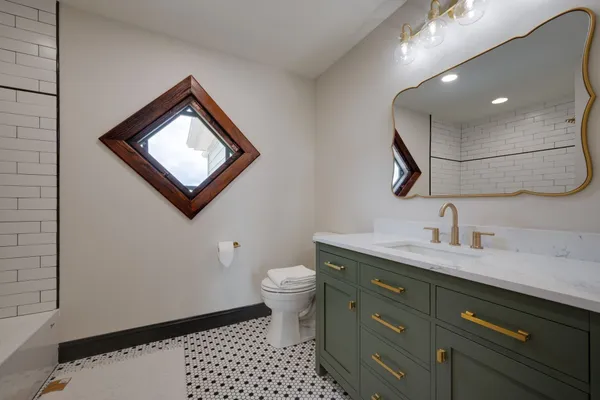 $679,900 | 414 West College Street, Dickson, TN 37055