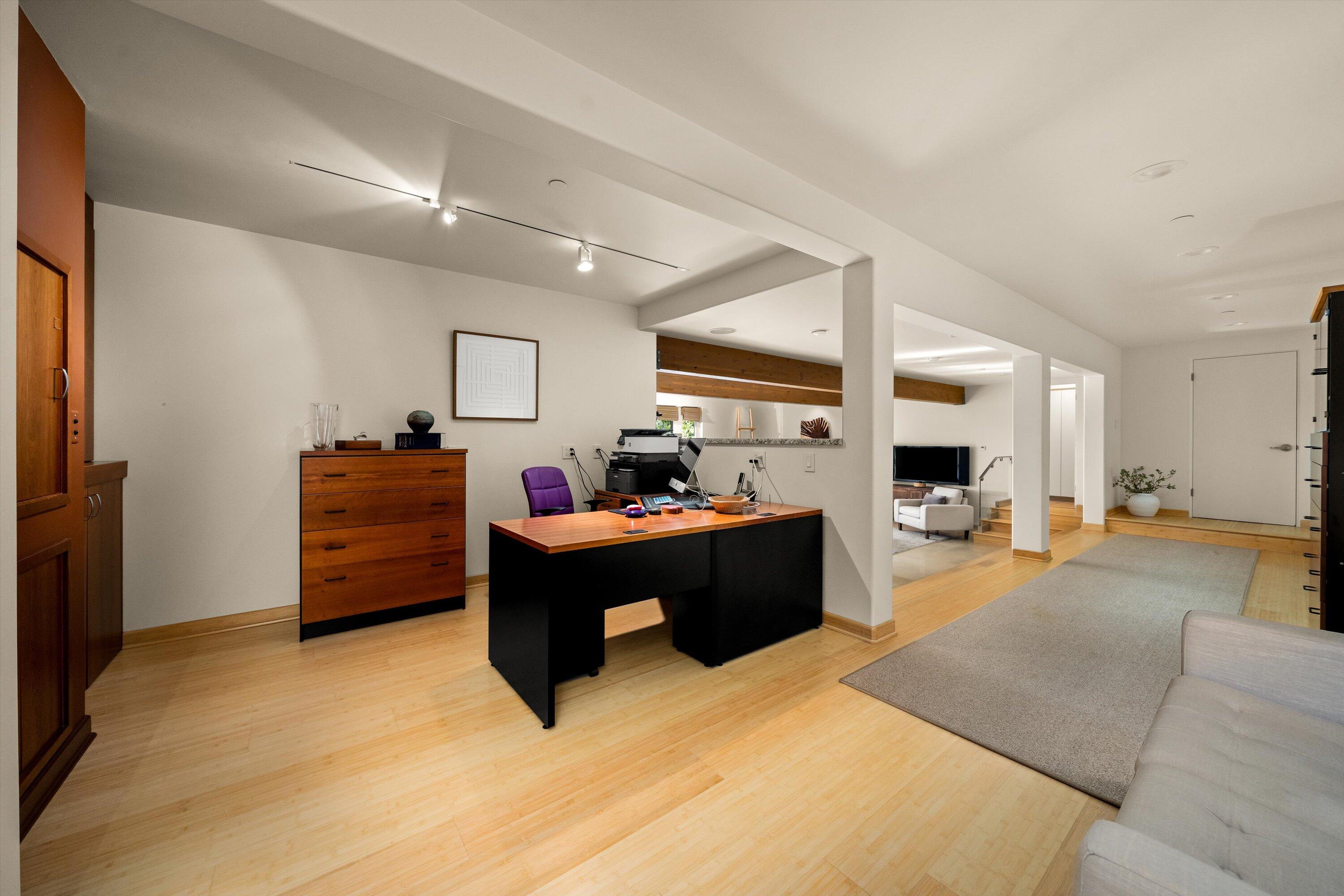 930 Monte Drive Santa Barbara, CA 93110 - Photo 23 of 50 Office