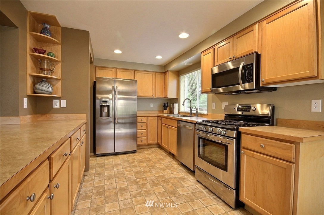4314 Northeast 2nd Lane Renton, WA 98059 - Photo 3 of 12