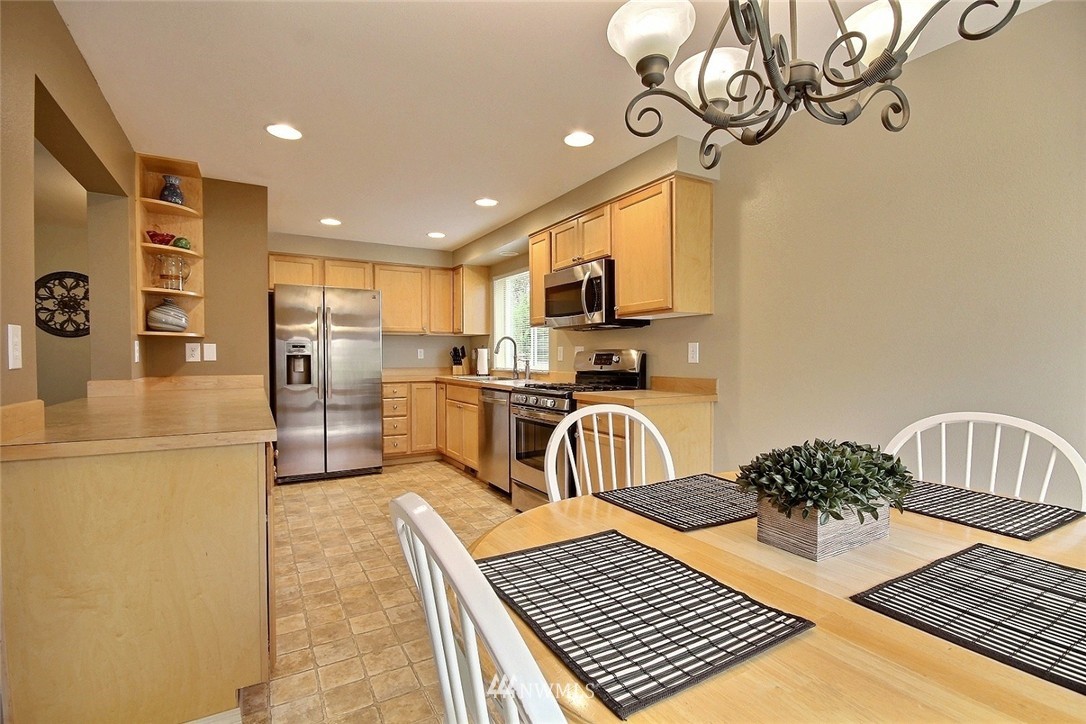 4314 Northeast 2nd Lane Renton, WA 98059 - Photo 4 of 12