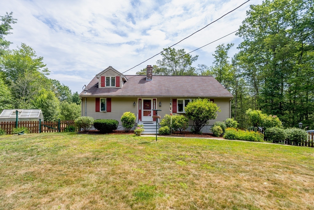 188 Hubbardston Road Templeton, MA 01468 - Photo 1 of 33 a front view of a house with garden