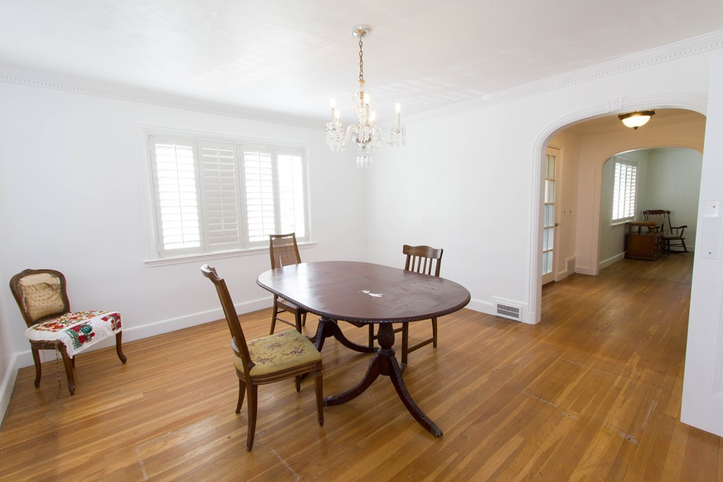 77 Welland Road Brookline, MA 02445 - Photo 3 of 27