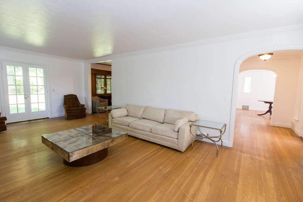 77 Welland Road Brookline, MA 02445 - Photo 9 of 27