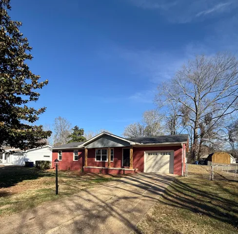 $375,000 | 820 Graysville Road, Chattanooga, TN 37421