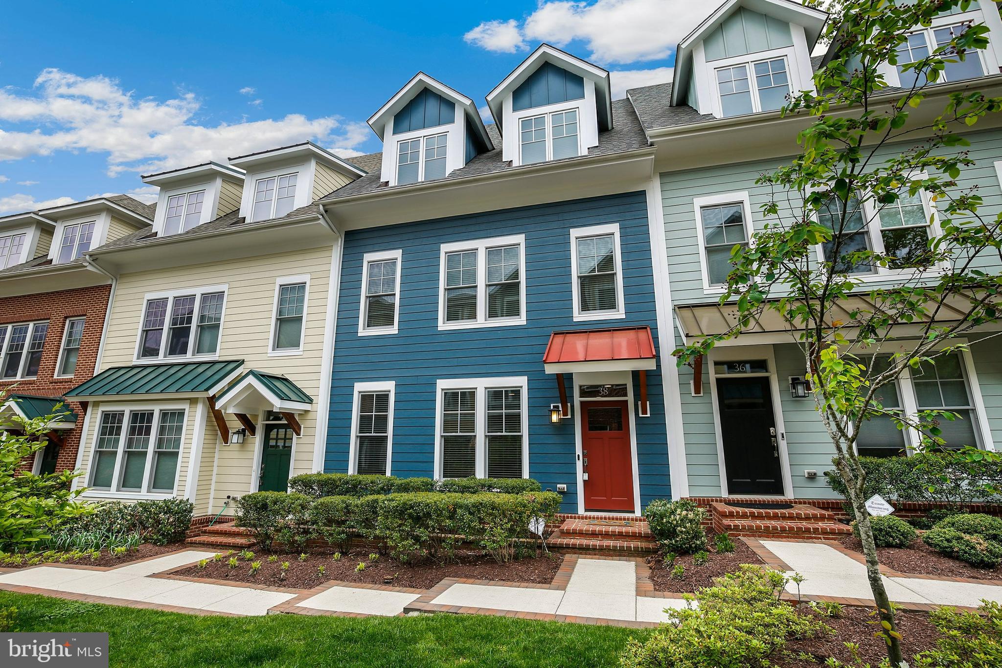 38 Ellsworth Heights Street Silver Spring, MD 20910 - Photo 3 of 83 Gallery Image 3