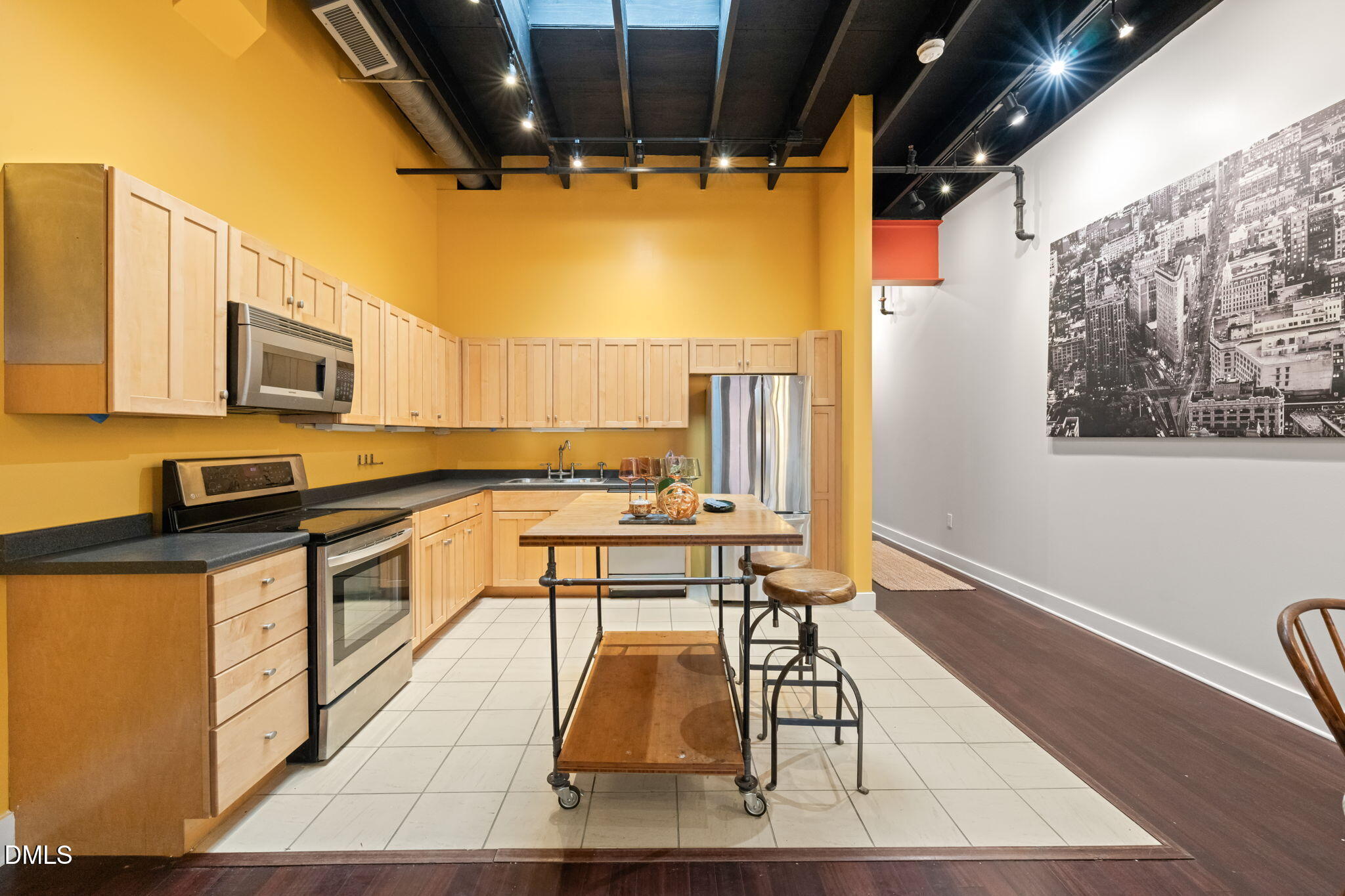 208 Rigsbee Avenue, Unit 206 Durham, NC 27701 - Photo 17 of 36 16-web-or-mls-untitled-4 (2)