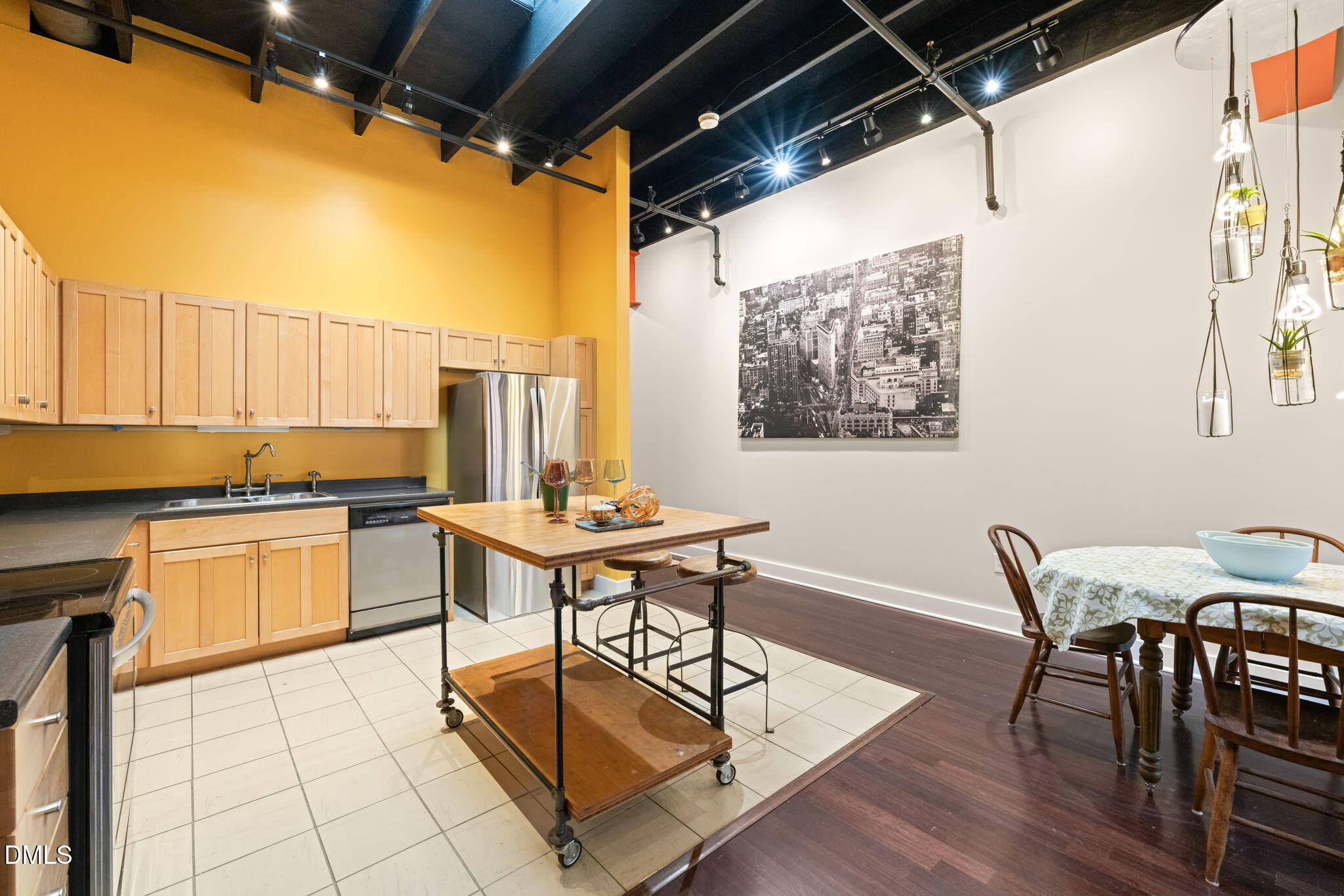 208 Rigsbee Avenue, Unit 206 Durham, NC 27701 - Photo 18 of 36 17-web-or-mls-untitled-5 (2)