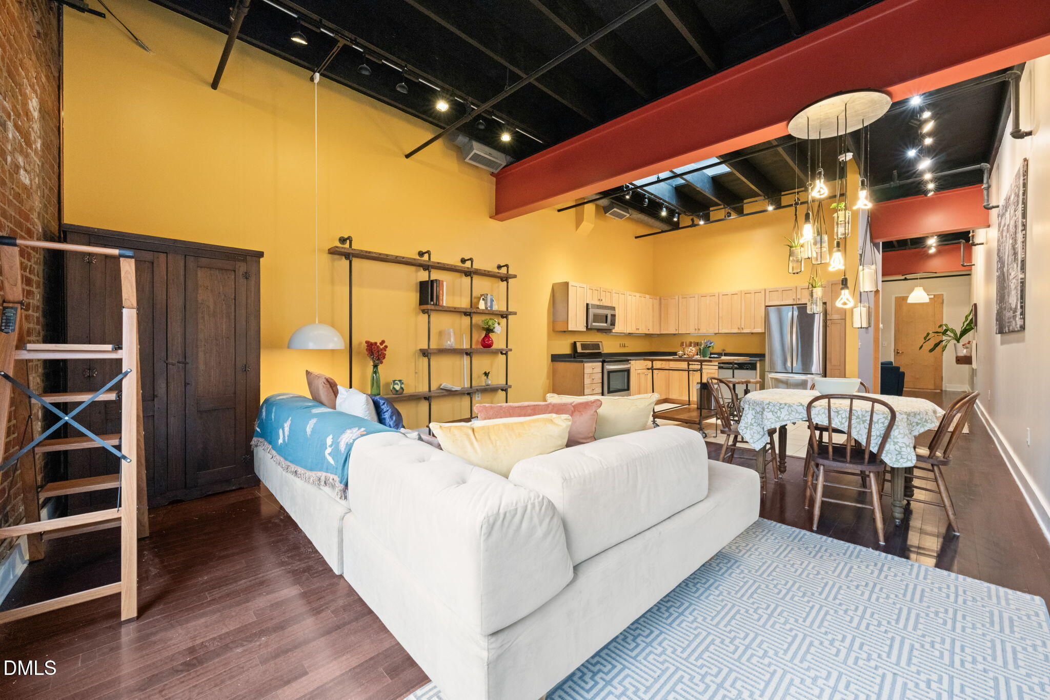 208 Rigsbee Avenue, Unit 206 Durham, NC 27701 - Photo 23 of 36 23-web-or-mls-untitled-11