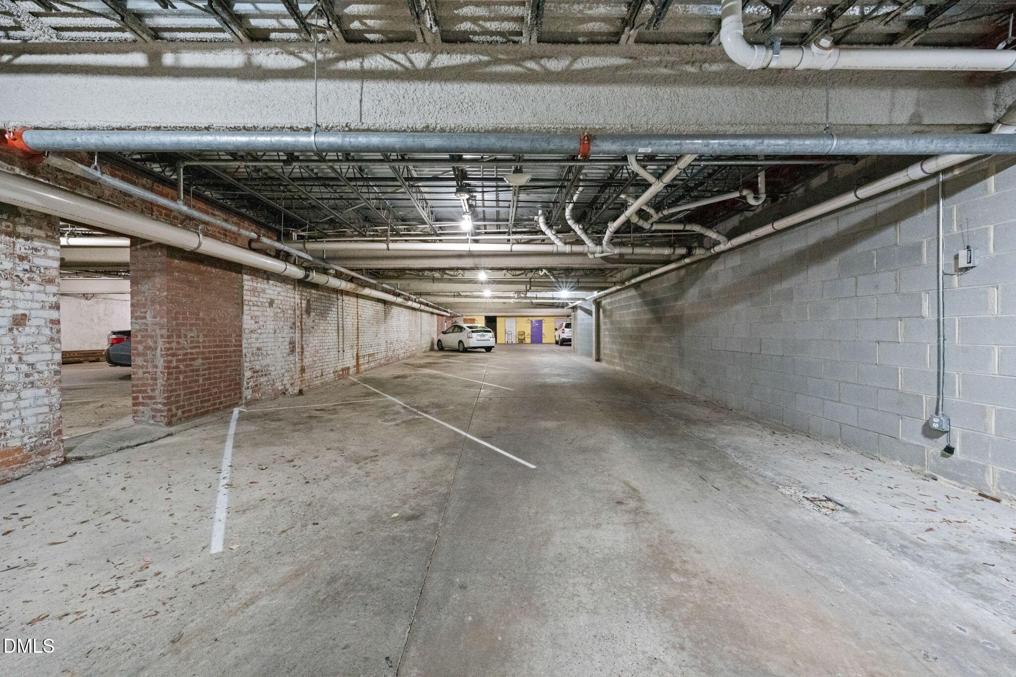 208 Rigsbee Avenue, Unit 206 Durham, NC 27701 - Photo 27 of 36 27-web-or-mls-untitled-24