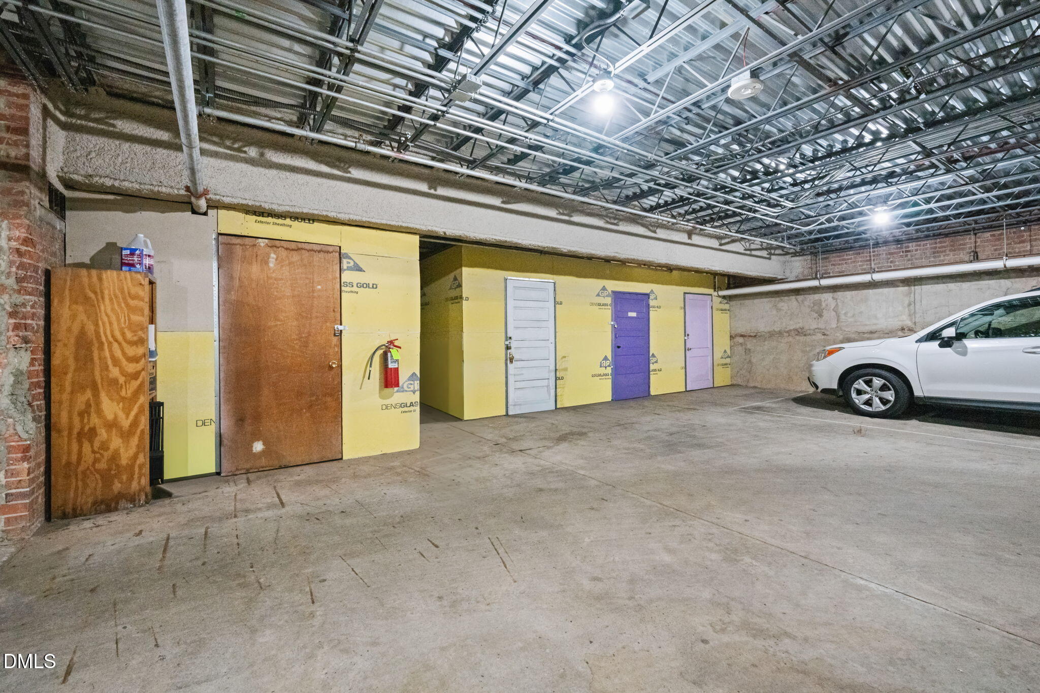 208 Rigsbee Avenue, Unit 206 Durham, NC 27701 - Photo 28 of 36 28-web-or-mls-untitled-25