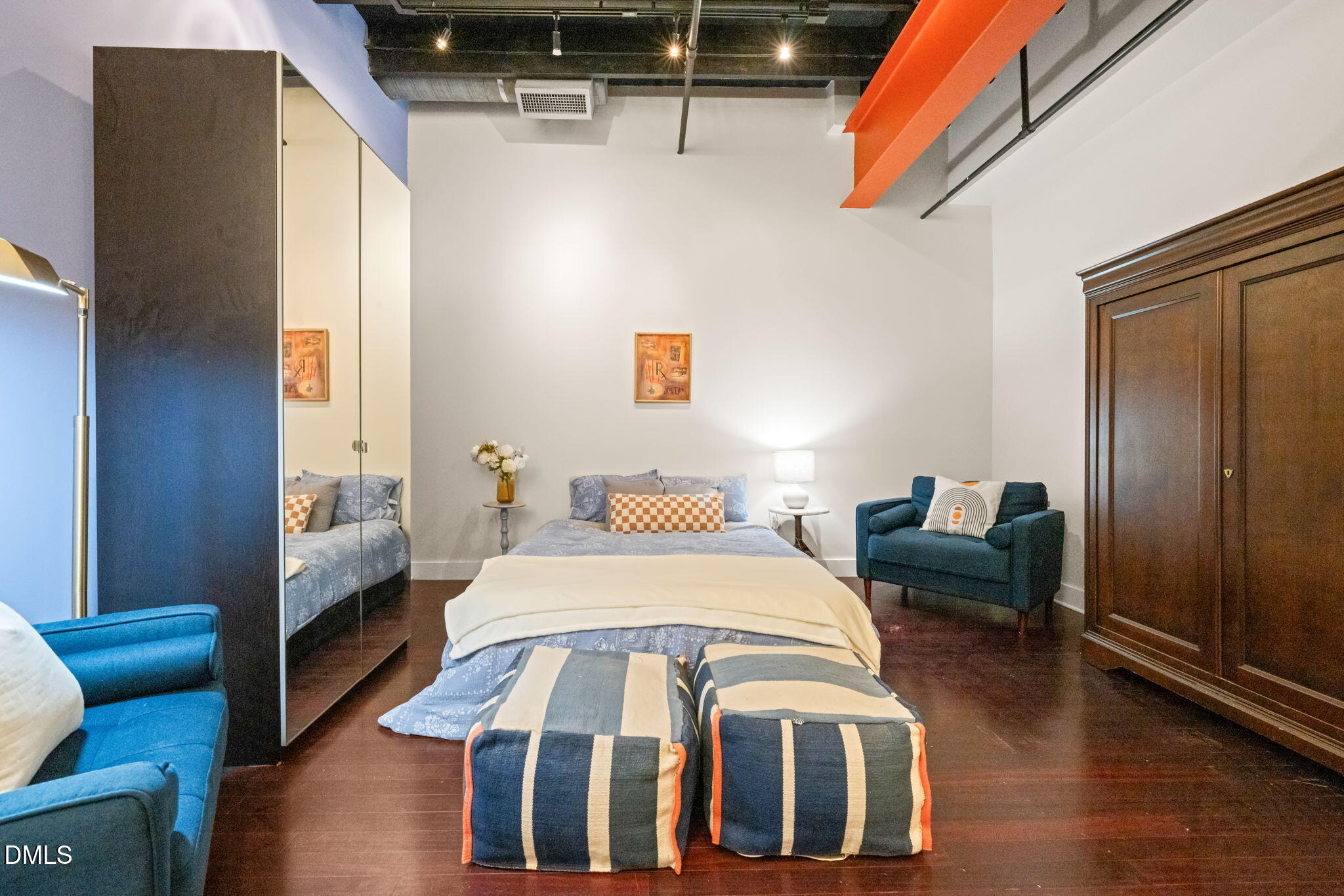 208 Rigsbee Avenue, Unit 206 Durham, NC 27701 - Photo 8 of 36 7-web-or-mls-untitled-20