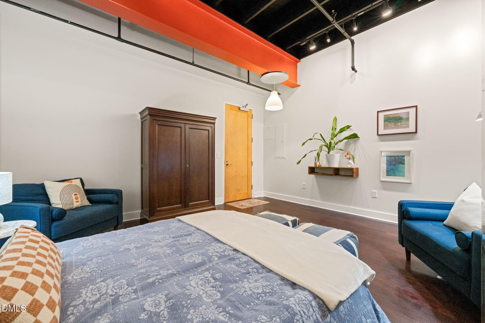 208 Rigsbee Avenue, Unit 206 Durham, NC 27701 - Photo 10 of 36 9-web-or-mls-untitled-22