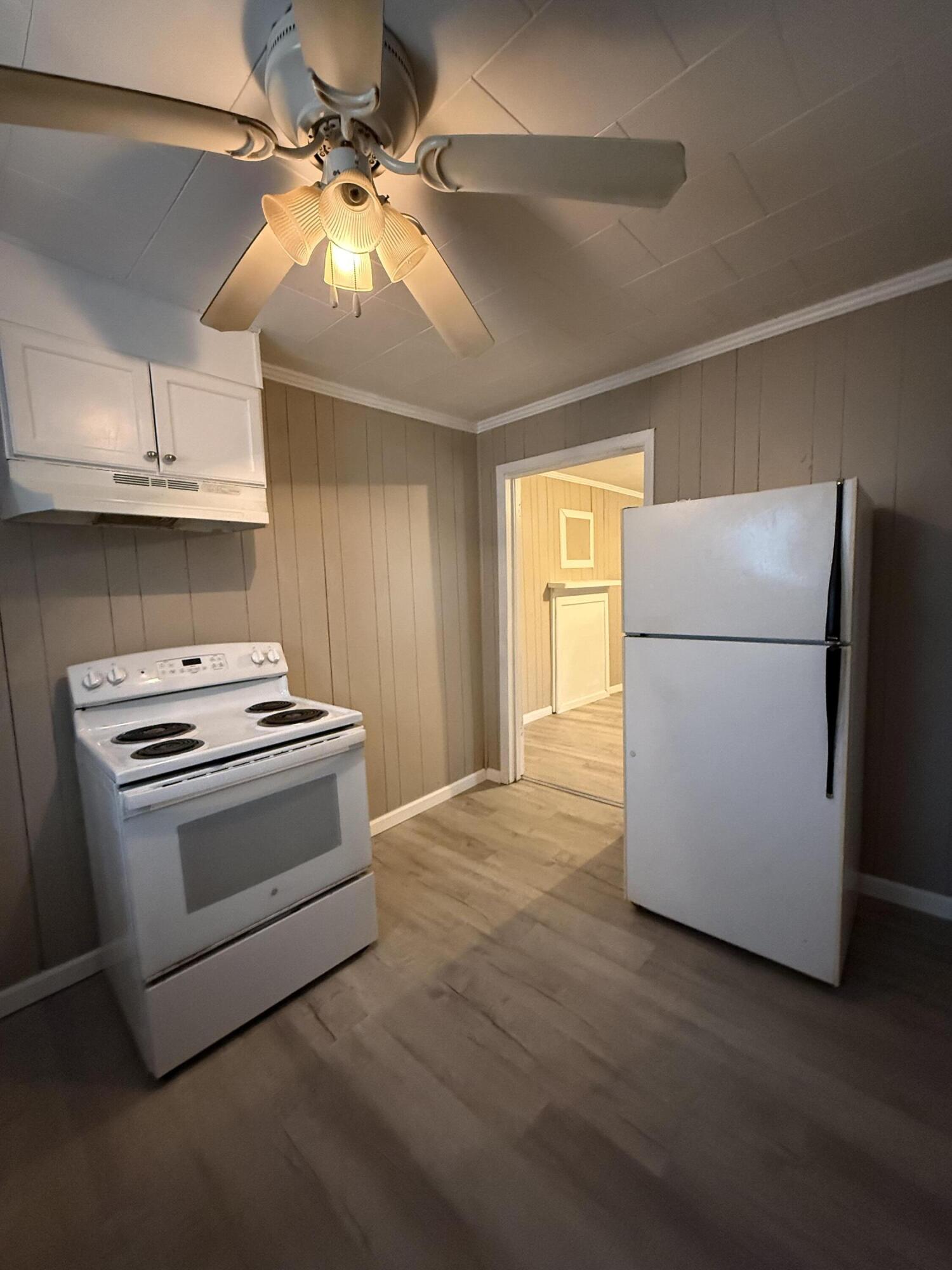 408 Brooks Street Edgefield, SC 29824 - Photo 5 of 14