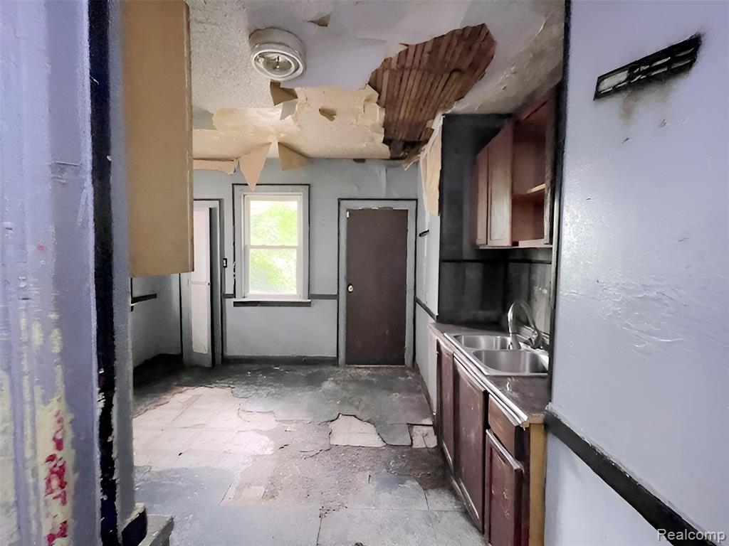5535 Balfour Road Detroit, MI 48224 - Photo 13 of 23