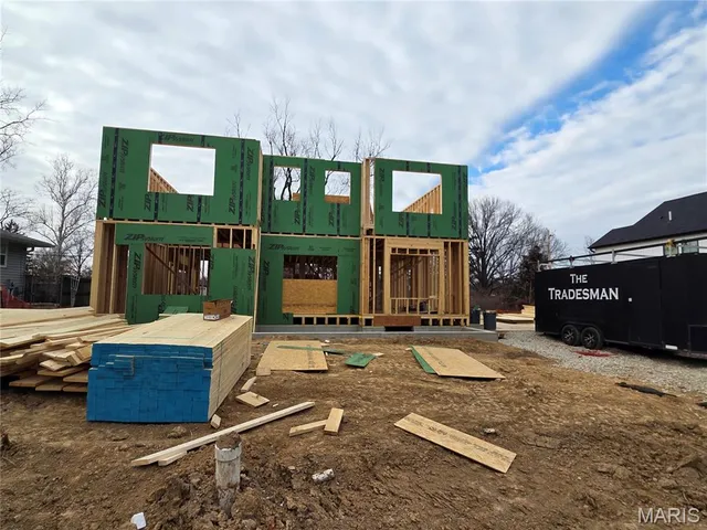 $1,195,000 | 1223 Simmons Avenue, Kirkwood, MO 63122