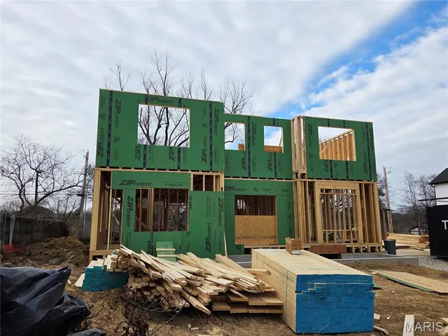 $1,195,000 | 1223 Simmons Avenue, Kirkwood, MO 63122