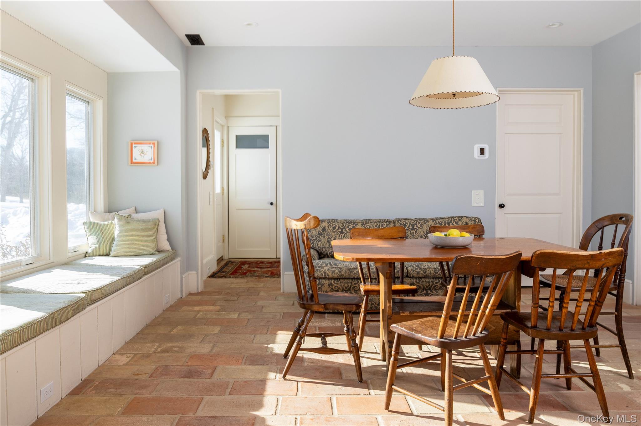 2840 Stars Road East Marion, NY 11939 - Photo 8 of 29