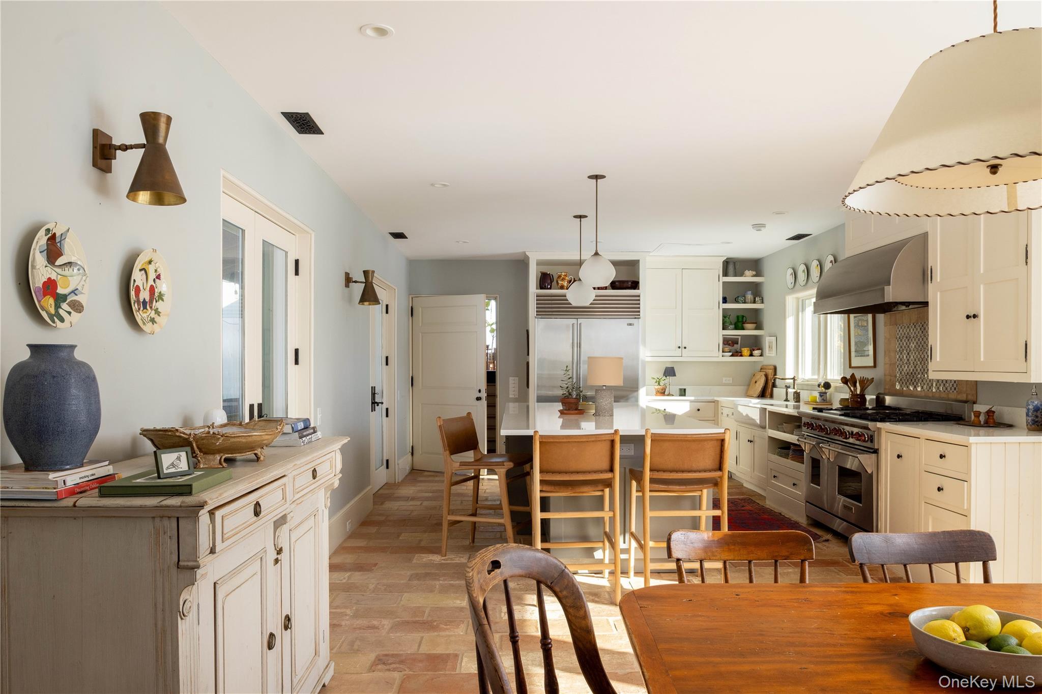 2840 Stars Road East Marion, NY 11939 - Photo 9 of 29