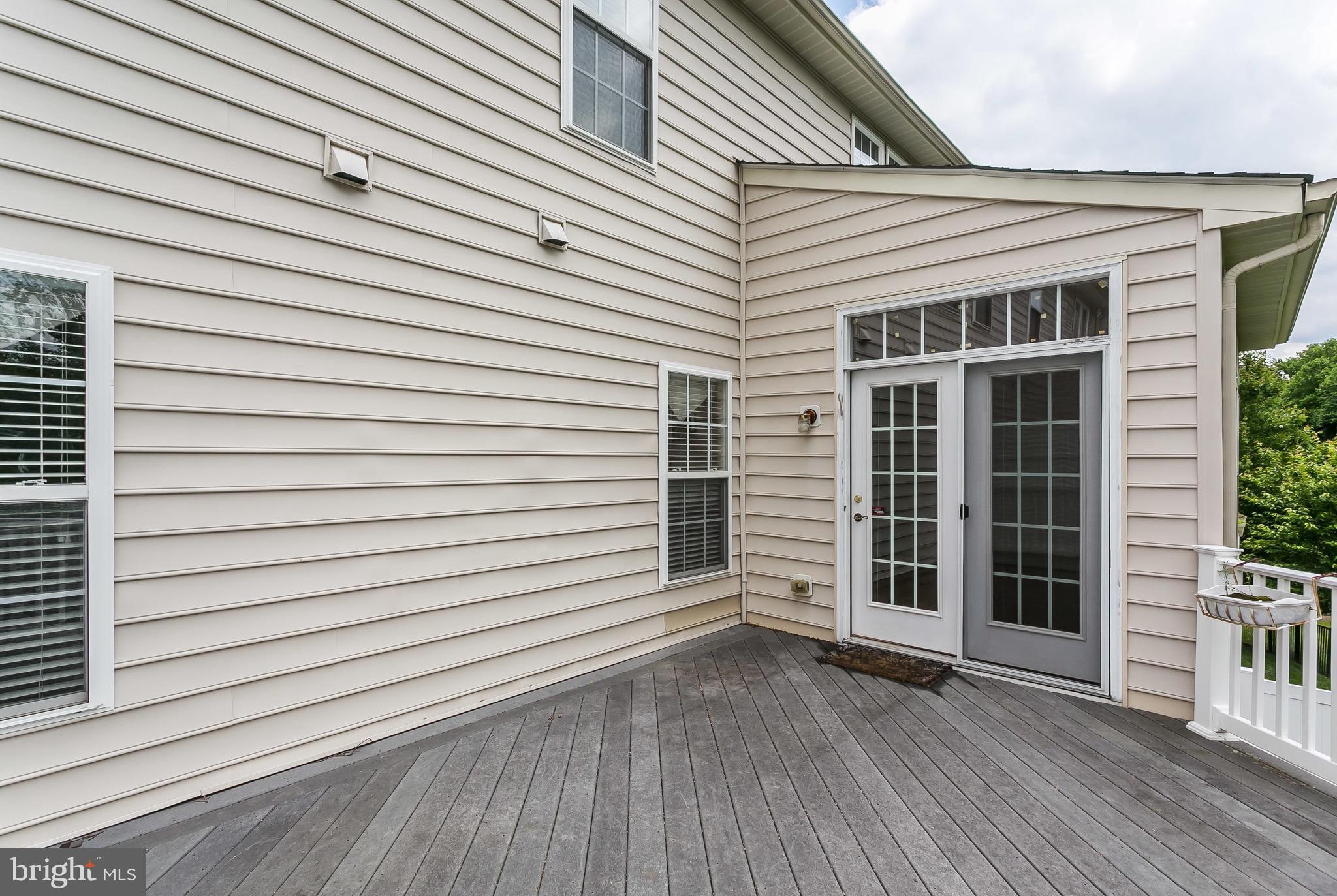 8503 Meadowsweet Road Baltimore, MD 21208 - Photo 14 of 27 TREX DECK