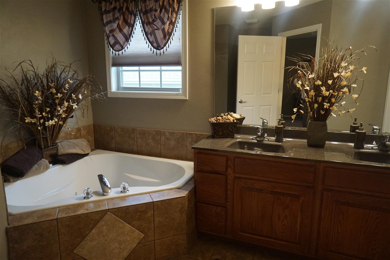 7280 West Ridge Lane Cherry Valley, IL 61016 - Photo 14 of 19 Gallery Image 14