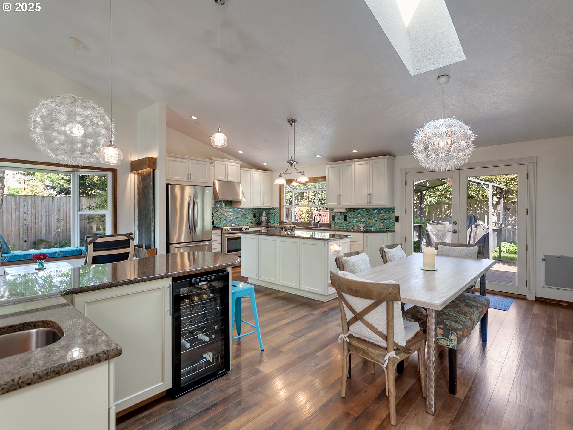 29385 Southwest Teton Way Wilsonville, OR 97070 - Photo 13 of 48 Kitchen