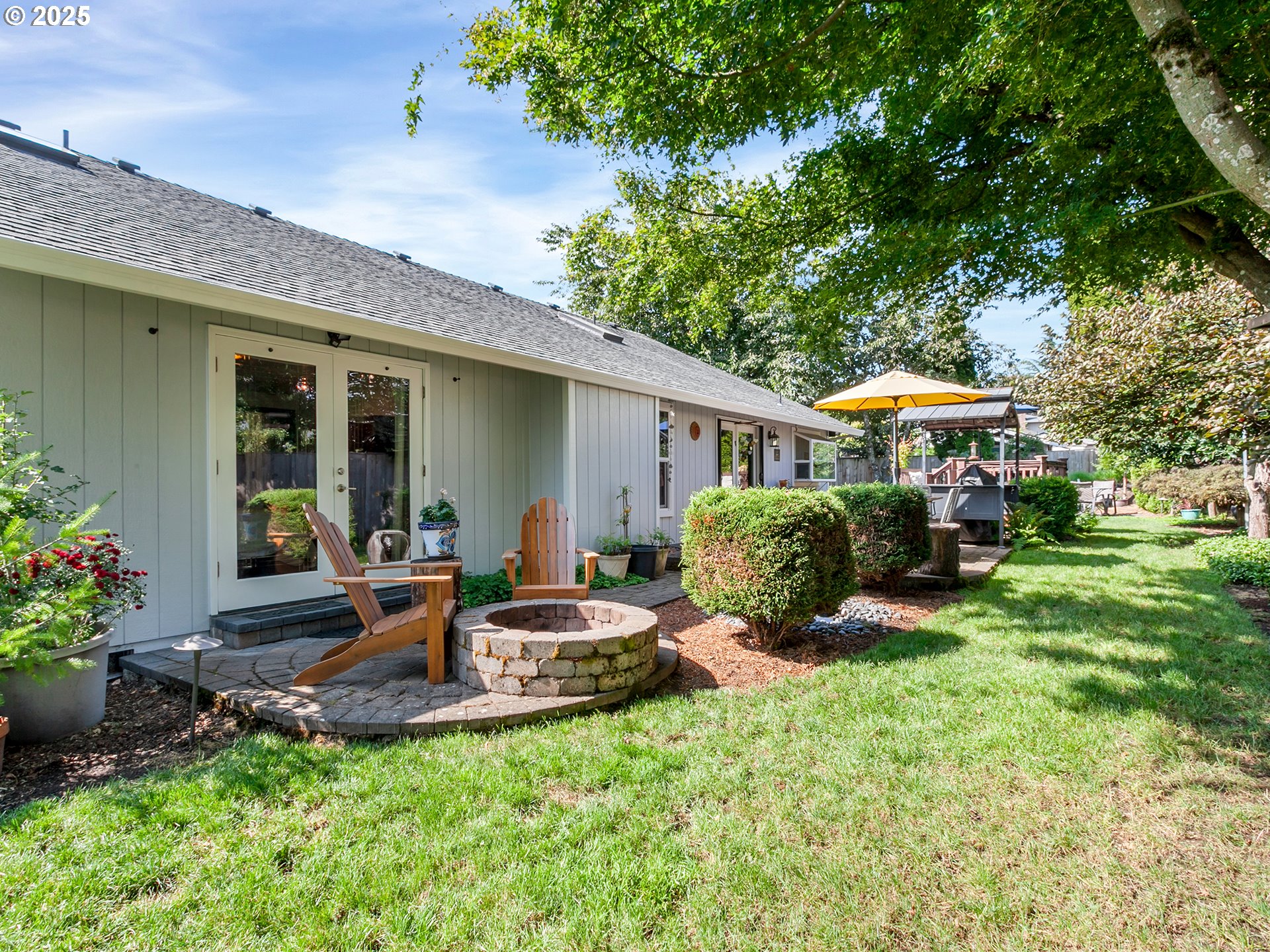 29385 Southwest Teton Way Wilsonville, OR 97070 - Photo 5 of 48 Fire Pit