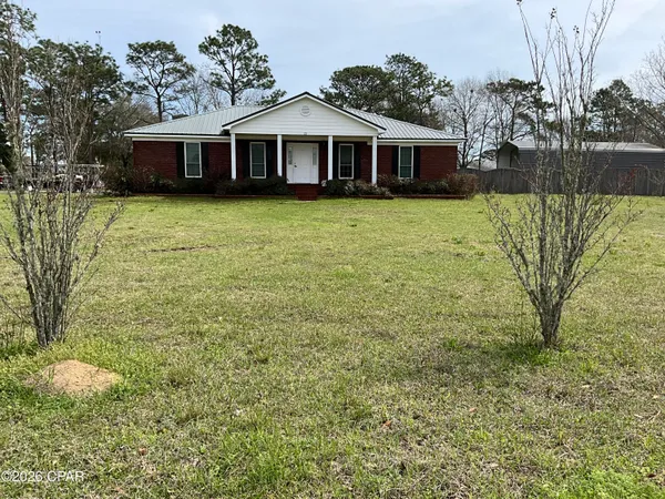 $450,000 | 22 10 Lake Drive, DeFuniak Springs, FL 32433