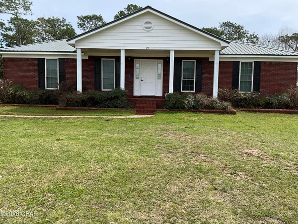 $450,000 | 22 10 Lake Drive, DeFuniak Springs, FL 32433