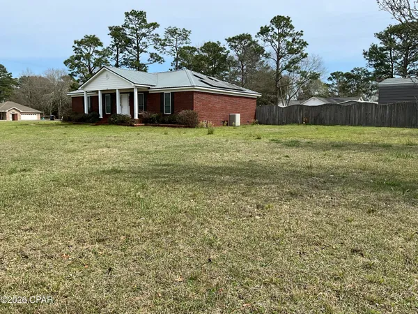 $450,000 | 22 10 Lake Drive, DeFuniak Springs, FL 32433