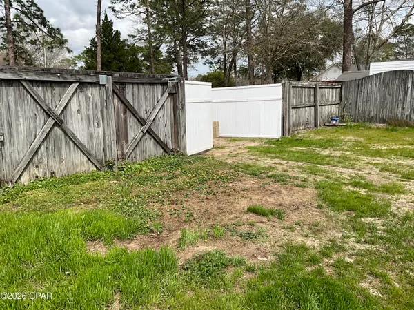 $450,000 | 22 10 Lake Drive, DeFuniak Springs, FL 32433