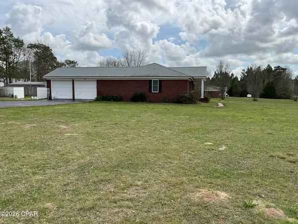 $450,000 | 22 10 Lake Drive, DeFuniak Springs, FL 32433