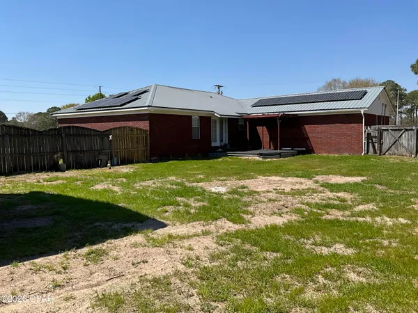 $450,000 | 22 10 Lake Drive, DeFuniak Springs, FL 32433