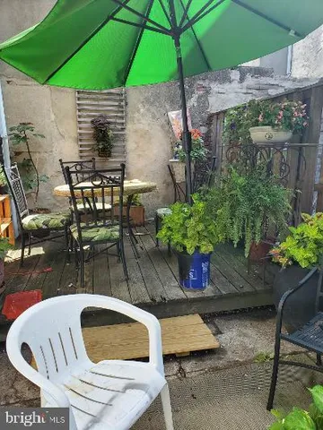 a view of outdoor space yard and patio