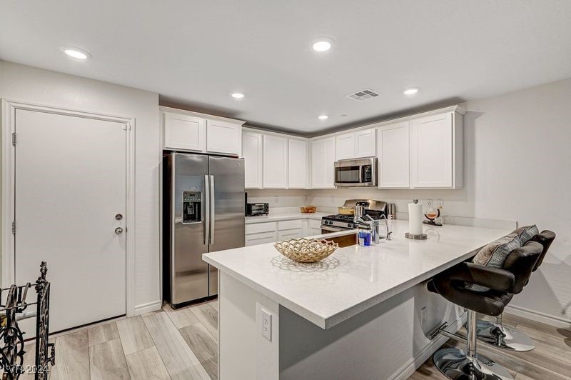6176 Rathbone Street Las Vegas, NV 89166 - Photo 11 of 46