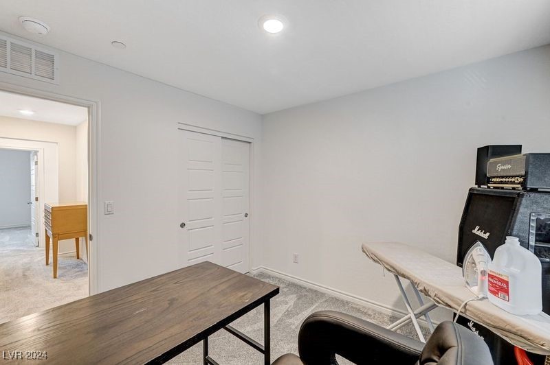 6176 Rathbone Street Las Vegas, NV 89166 - Photo 28 of 46