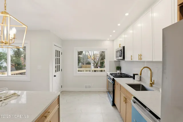 $559,000 | 1599 Woodcrest Drive, Toms River, NJ 08753