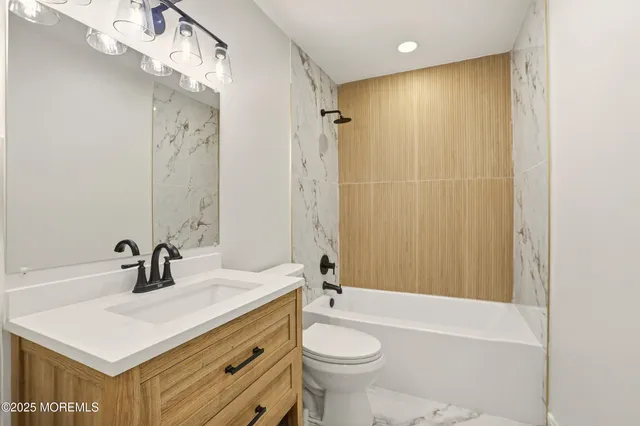 $559,000 | 1599 Woodcrest Drive, Toms River, NJ 08753