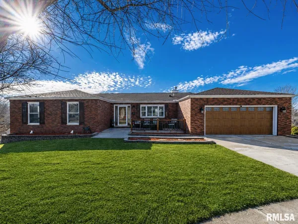 $319,900 | 2213 Cordova Court, Pekin, IL 61554