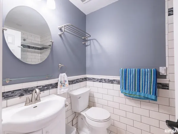 $319,900 | 2213 Cordova Court, Pekin, IL 61554