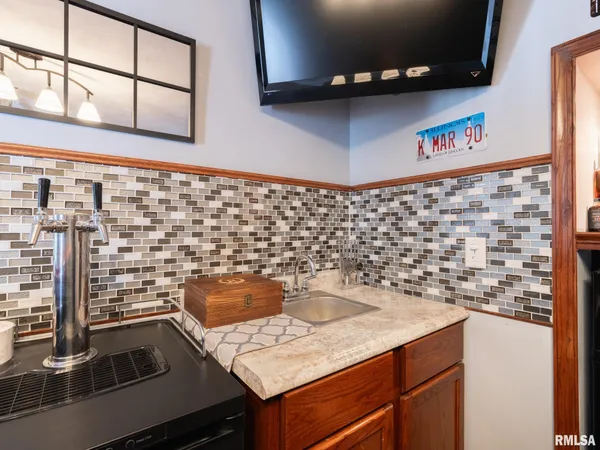 $319,900 | 2213 Cordova Court, Pekin, IL 61554