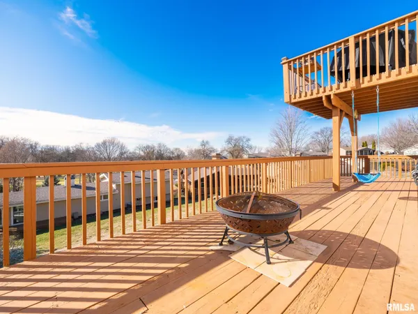$319,900 | 2213 Cordova Court, Pekin, IL 61554