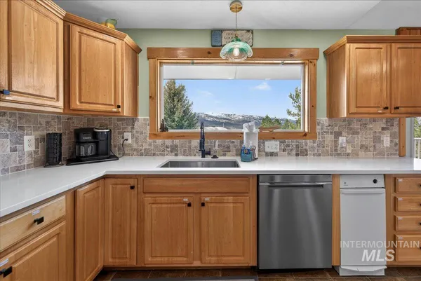 $749,900 | 115 Par Drive, Cascade, ID 83611
