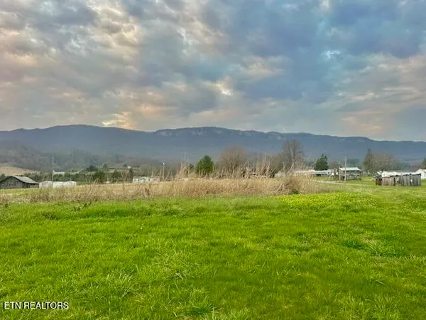 $65,000 | 273 Stockyard Drive, Ewing, VA 24248